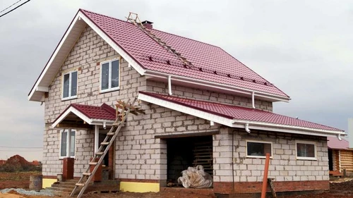 Építés habblokkokkal: praktikus megoldás egy magánház számára